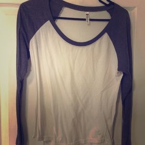 Baseball tee
